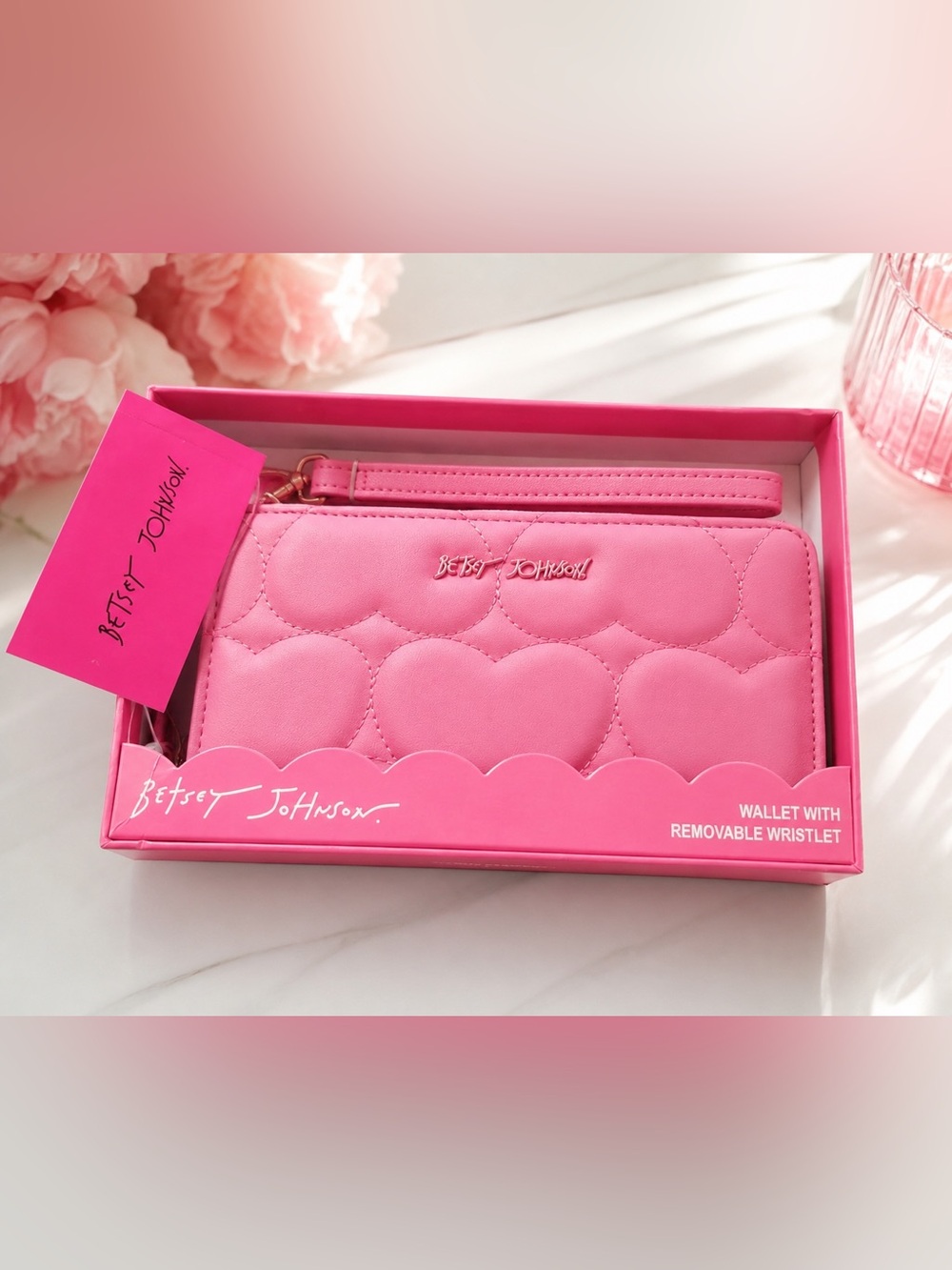 Betsey Johnson Pink Heart Quilted Zip Around Wallet Wristlet NWT Coquette Y2K